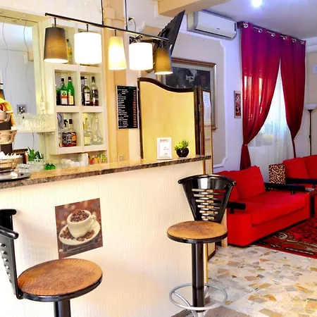 In Guest - New Cirene Triple Comfort With Half Package Pensjonat