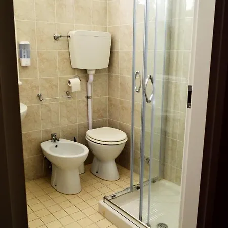 In Guest - New Cirene Triple Comfort With Half Package Pensjonat