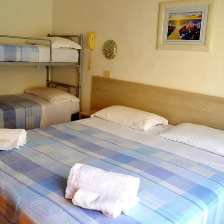 In Guest - New Cirene Triple Comfort With Half Package Pensionat